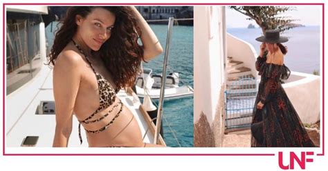 Paola Turani In Bikini Col Pancione è In Vacanza Alle Eolie Foto Ultime Notizie Flash