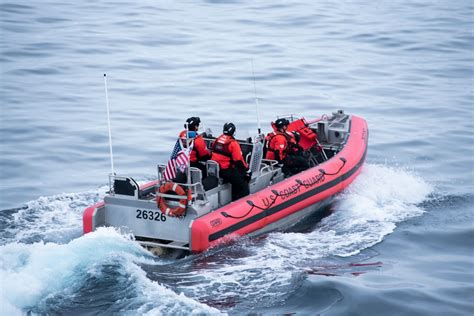 Dvids Images Coast Guard Cutter Polar Star Crews Conduct Small Boat