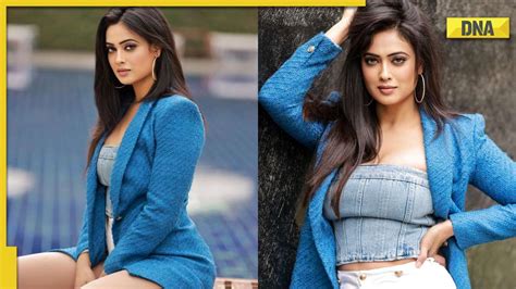 Photos Shweta Tiwari Sets Internet On Fire In Blue Blazer And Hot Pants Fans Call Her Stunning