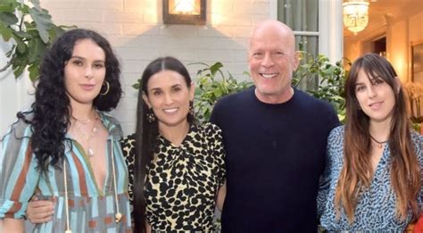 Demi moore and bruce willis are making the most of family time by adding to their photo albums with even more beautiful shots of their perfect family. Bruce Willis and Demi Moore Self-Quarantine Together With ...