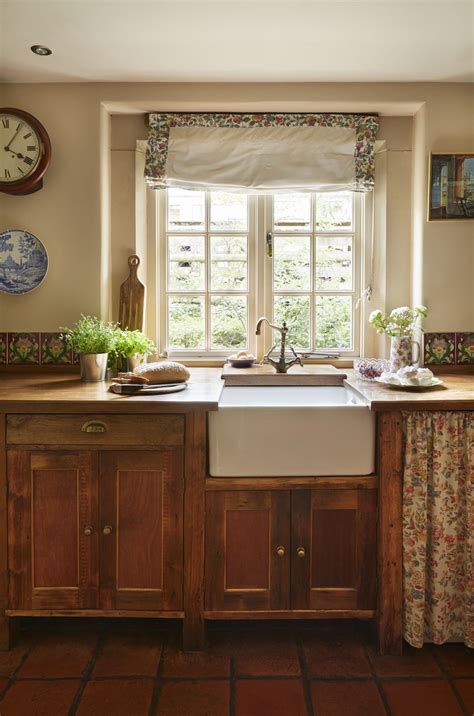 Be Inspired By This Pretty Cottage Transformation Small Cottage