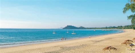 The beach stretches about 3 km with soft white sand fringed by coconut palms. Ngapali Beach - natural and unspotted beauty in Myanmar