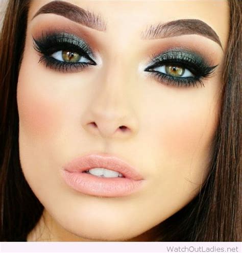 Makeup ideas green eyes brown hair star styles stylesstar com. Green eye makeup for green eyes | Makeup for green eyes ...