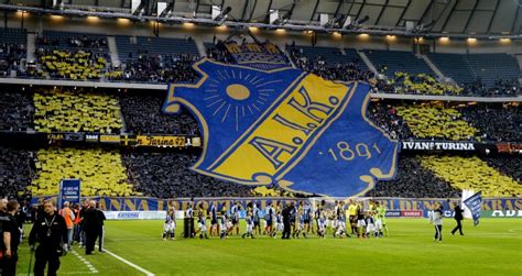 In 1908 the club set an during the 70's aik started women's team in football, bandy and bowling. Mittfältaren provtränar med AIK » Fotbollsilly