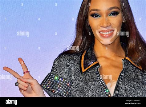 Winnie Harlow Hi Res Stock Photography And Images Alamy