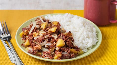 That recipe will not provide you with something similar to commercially canned corned beef. Ginisang Corned Beef Recipe