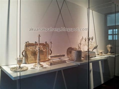 It showcases the native people relics found in the country. INFO DAN GAMBAR MUZIUM SULTAN ABU BAKAR PEKAN, PAHANG ...