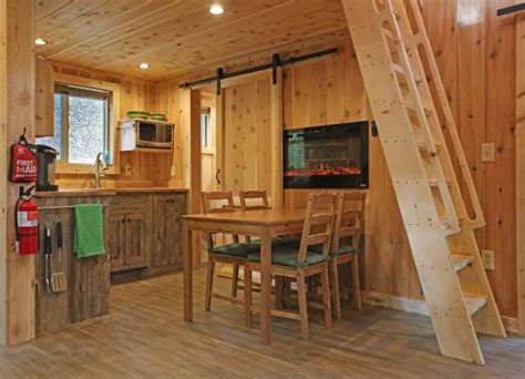 Cozy little cabin for up to 4 but with a full kitchen. Hocking Hills Treehouse Cabins - Hocking Hills Cottages ...