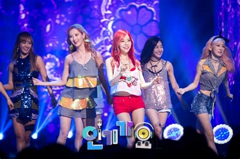 Browse Snsd S Official Pictures From Their Party Comeback On Inkigayo Wonderful Generation