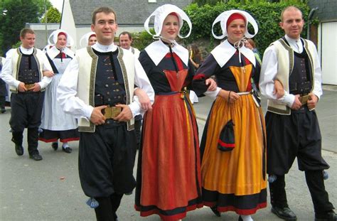 Traditional French Clothing For Women