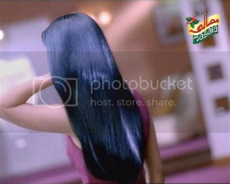 Pakistani Sexy Screen Sirens Rabi Pirzada In A Shampoo Ad On Masala Tv