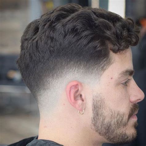 Scissor cut on top with shears. 59 Best Fade Haircuts: Cool Types of Fades For Men (2020 ...