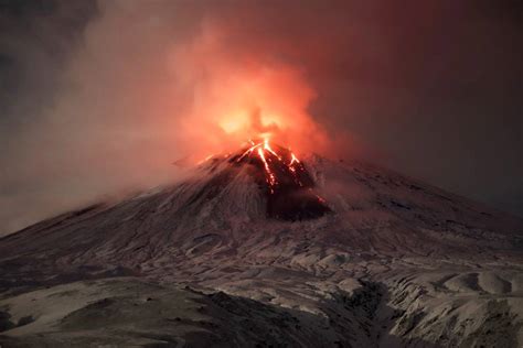 Shiveluch And Kliuchevskoi Volcanoes Strongly Explode In Kamchatka