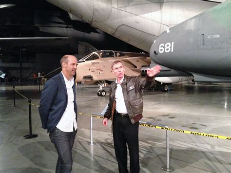 Полное имя — энтони чарльз эдвардс (anthony charles edwards). File:Anthony Edwards at the Air Force Museum, 2013.JPG ...