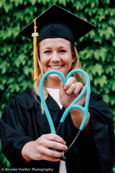 Nurse Graduation Photoshoot Ideas Ideaswa