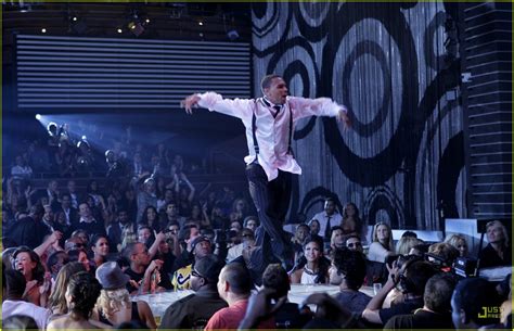 Chris Brown And Rihannas Vmas 2007 Performance Photo 577411 Chris
