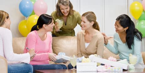 Un juego dinámico para baby shower es aquel que requiere mucho movimiento y energía. Juegos para Baby Shower | Fiestas y celebraciones