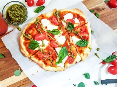 Easy Margherita Pizza Recipe With Pesto Drizzle Erhardts Eat