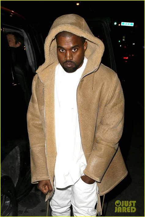 Photo Kanye West Explains Why Hes Asking For Money In New Tweets Photo Just Jared