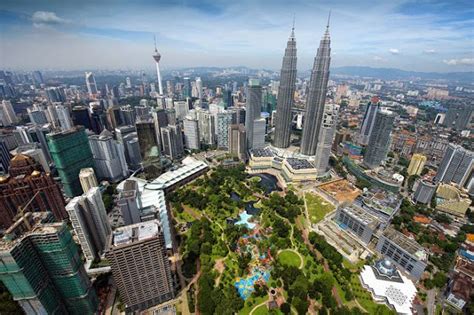 Kota kuala lumpur banyak dikunjungi wisatawan internasional sepanjang tahun karena terdapat menara kembar petronas yang terletak di pusat kota kuala lumpur (kuala lumpur city centre) adalah tempat wisata di kuala lumpur yang paling. QUTBAH ABDULLAH: ZAKAT 2018 MEMPERKASA UMMAH | Incredible ...