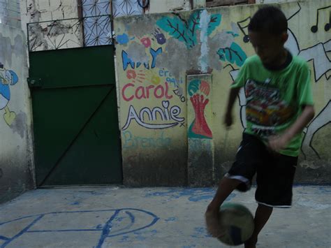 Futebol Na Favela Iii Laumiranda Flickr