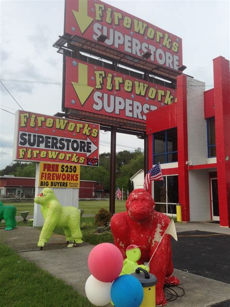 Dishwasher, microwave, range / oven, refrigerator. Gorilla Fireworks 1429 Winfield Dunn Pkwy, Sevierville, TN ...