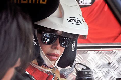 Ancak laleh sadigh, motor sporlarına olan ilgisini başka bir alana kaydırdı. Iran's Laleh Seddigh delighted with maiden India trip