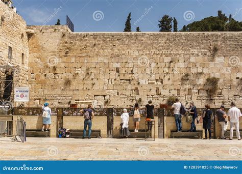 Jerusalem Israel April 2 2018 People Near The Western Wall In The