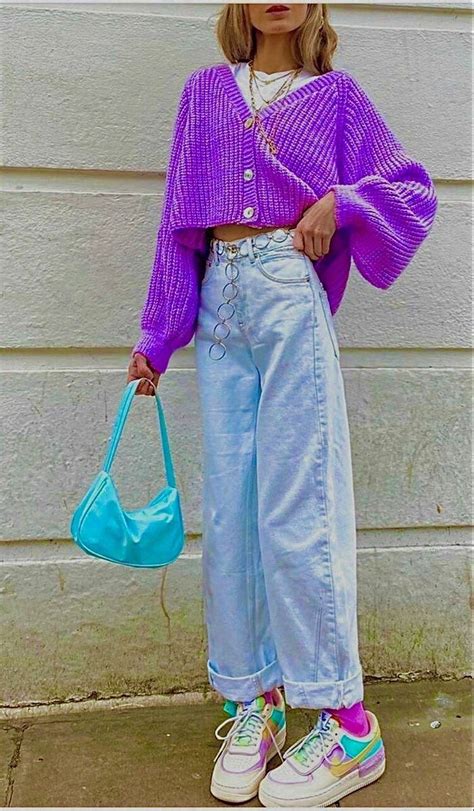 Indie Y2k Outfit Lil Top Big Pants Shoulder Bag Outfit Inspo🌻 Fashion