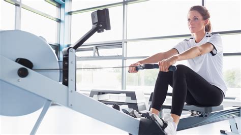 Rowing Machine Form How To Maximize Your Workouts And Avoid Injury Fit Well