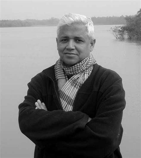 6 Things You Need To Know About Amitav Ghosh Vogue India Culture