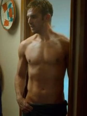 Dan Stevens Exposes His Muscle Body Naked Male Celebrities