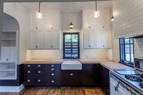 We have individual photo galleries for all ceiling styles for kitchens including vaulted, cathedral, groin vault how to clean a kitchen ceiling before painting? I like it when cabinets go all the way to ceiling ...