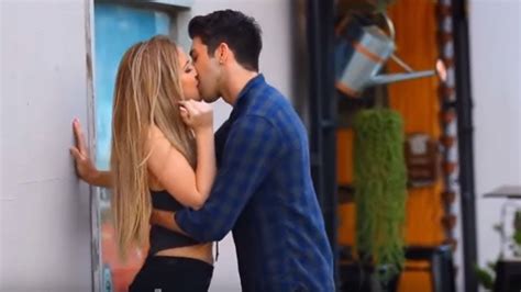 Top 3 Kissing Pranks How To Kiss 💋 Youtube