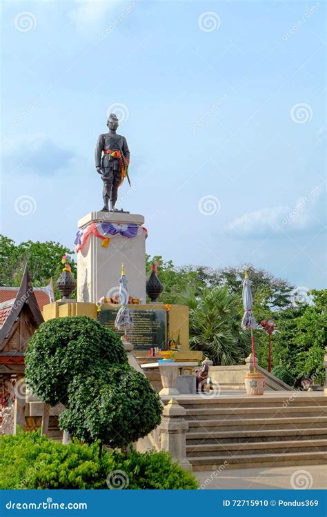 Statue Of King U Thong Stock Photo Image Of Front Black 72715910