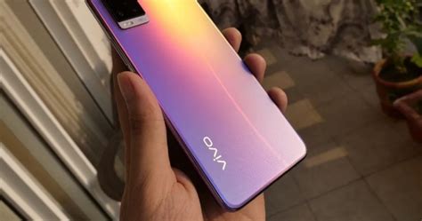 Dusk blue color of v21 is of 7.29mm thickness & 176g weight. Vivo V21 Series is Already in the Works and is Expected to ...