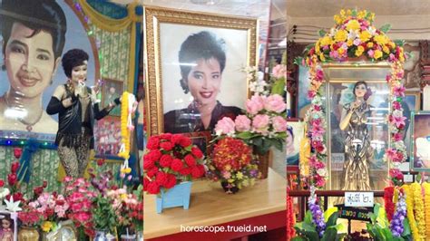 พุ่มพวง ดวงจันทร์ เดิมทีเธอมีชื่อว่า รำพึง จิตรหาญ เกิดวันที่ 4 สิงหาคม พ.ศ. ไหว้พระขอพรวัดทับกระดาน "พุ่มพวง ดวงจันทร์"