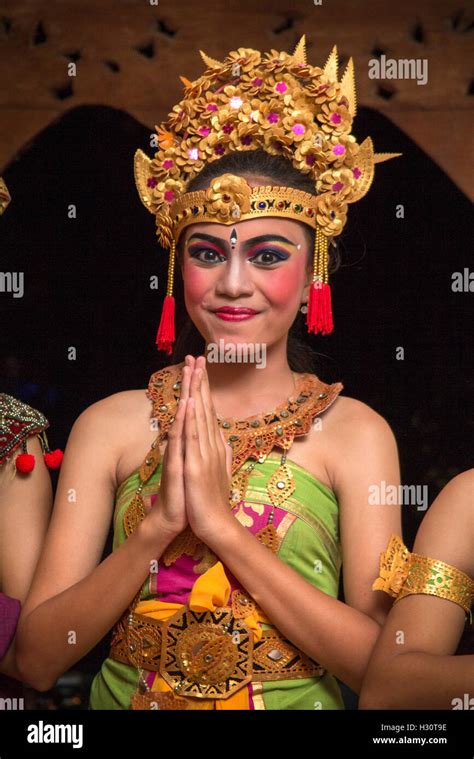 Indonesia Bali Amed Young Female Balinese Dancer Stock Photo Alamy