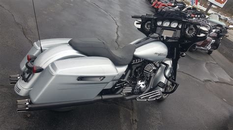 2015 Harley Davidson® Street Glide® Special Brilliant Silver Sheldon