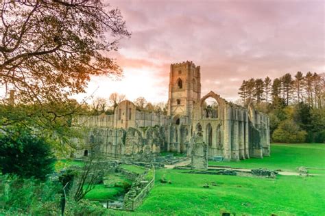 Most Beautiful Places To Visit In Yorkshire Globalgrasshopper