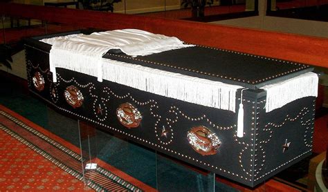 Replica of Lincoln's coffin brings history to Deptford ...