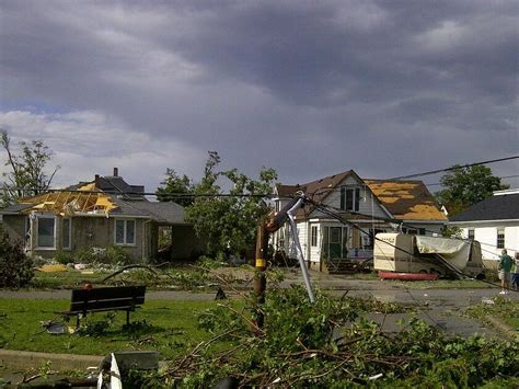 Tornadoes Kill At Least 11 Across Us Midwest And South Including 1