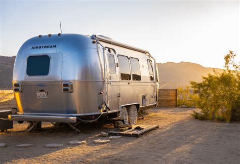 Room Service Top Picks Rvs Campers And Airstreams The Daily Navigator