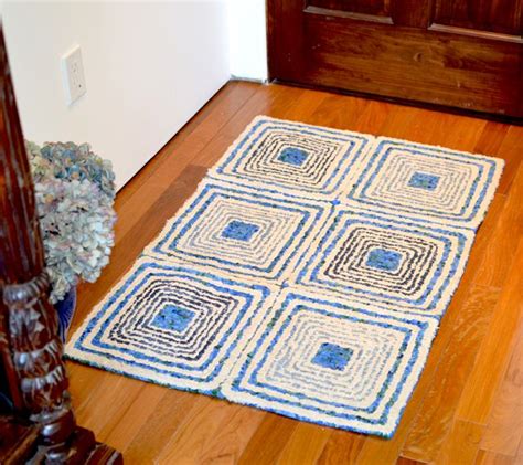 Spirals Squares Rug Locker Hooked On 375 Mesh Canvas With Recycled
