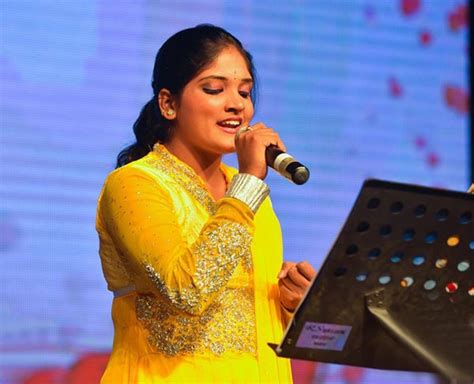 Harini Singer Wiki Biography Age Songs Husband Images Wikimylinks