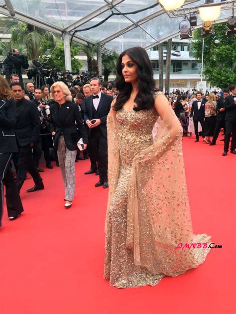 Cannes Film Festival 2016 Aishwarya Rai Bachchan Looks Stunning In A
