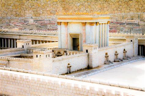Parasha Pekudei Accounts The Shekhinah Glory Of God Fills The Temple