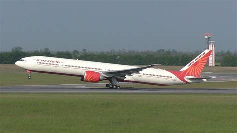 Air India Boeing 777 Takeoff At Vienna Airport Vt Alk Youtube