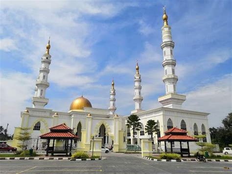 Masjid Al Ismaili Bandar Baru Pasir Pekan Wakaf Bharu Kelantan