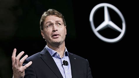 Aufspaltung Von Daimler Mercedes Benz Group Will Prozent An Daimler